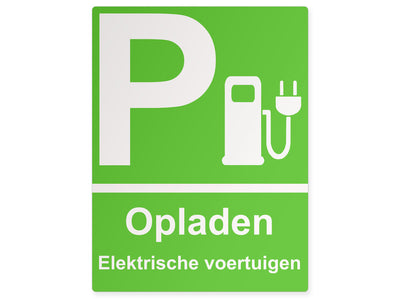parkplatz-schild-mit-ladestation-fuer-elektrofahrzeuge