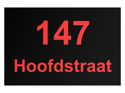 hausnummernschild-mit-strasse-unten-rot-auf-schwarz-querformat-modern